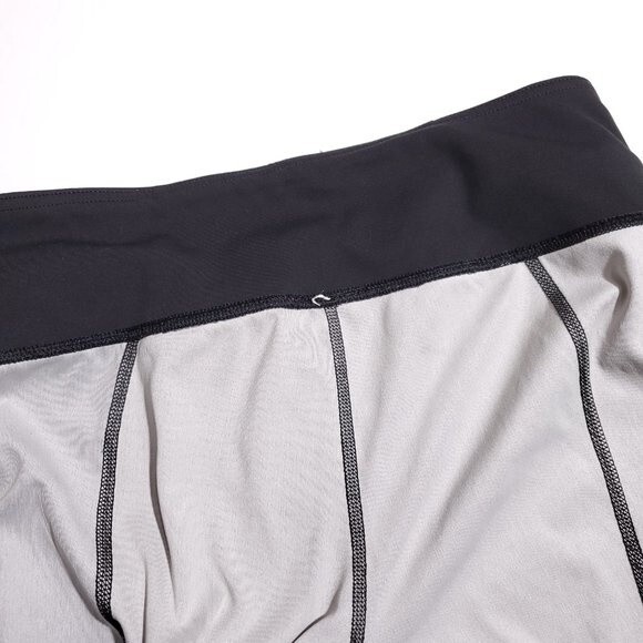 Lululemon Run Inspire Crop II Size 6 Burlap Texture Black Dune Gray Luxtreme - Picture 7 of 12